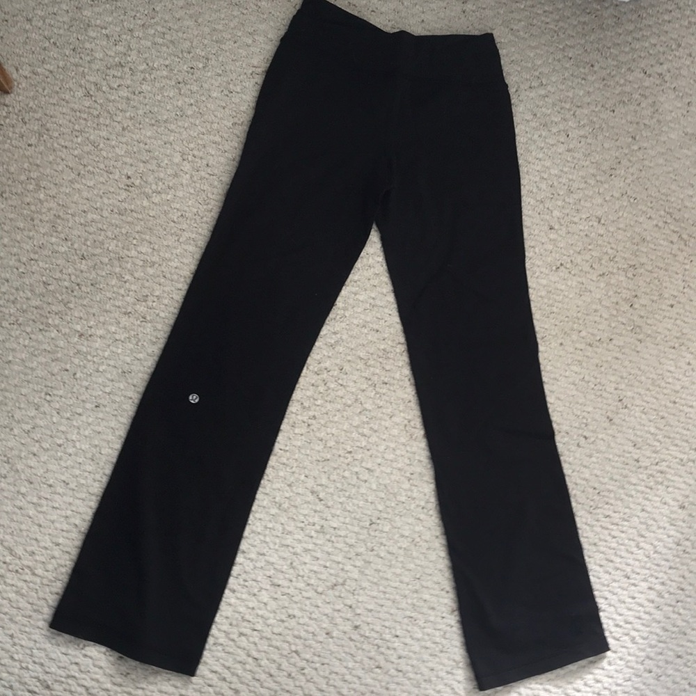 Lululemon black yoga pants